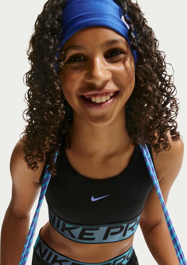 Nike Pro Swoosh sport-bh met glanzende accenten voor kids Zwart - Foto 3