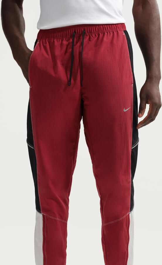 Nike Retro Dri-FIT trainingsbroek voor heren Rood - Foto 3