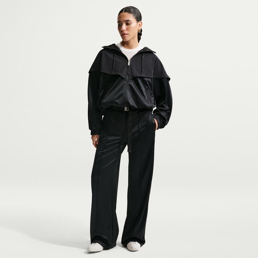 Nike ruimvallende plooibroek met riem en halfhoge taille voor dames Zwart - Foto 4
