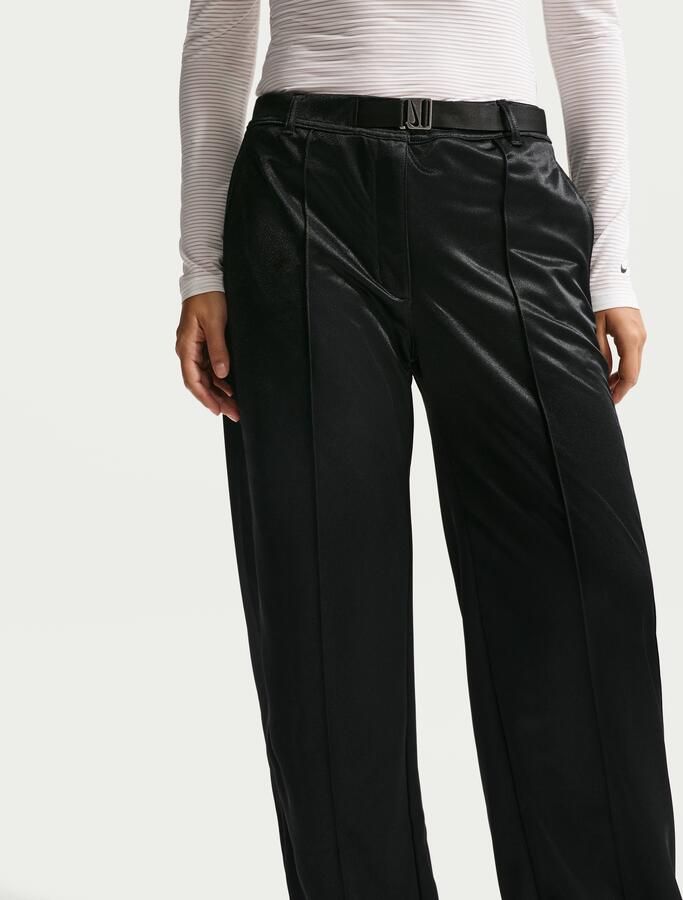 Nike ruimvallende plooibroek met riem en halfhoge taille voor dames Zwart - Foto 2