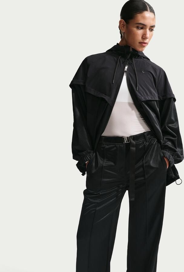 Nike ruimvallende plooibroek met riem en halfhoge taille voor dames Zwart - Foto 3