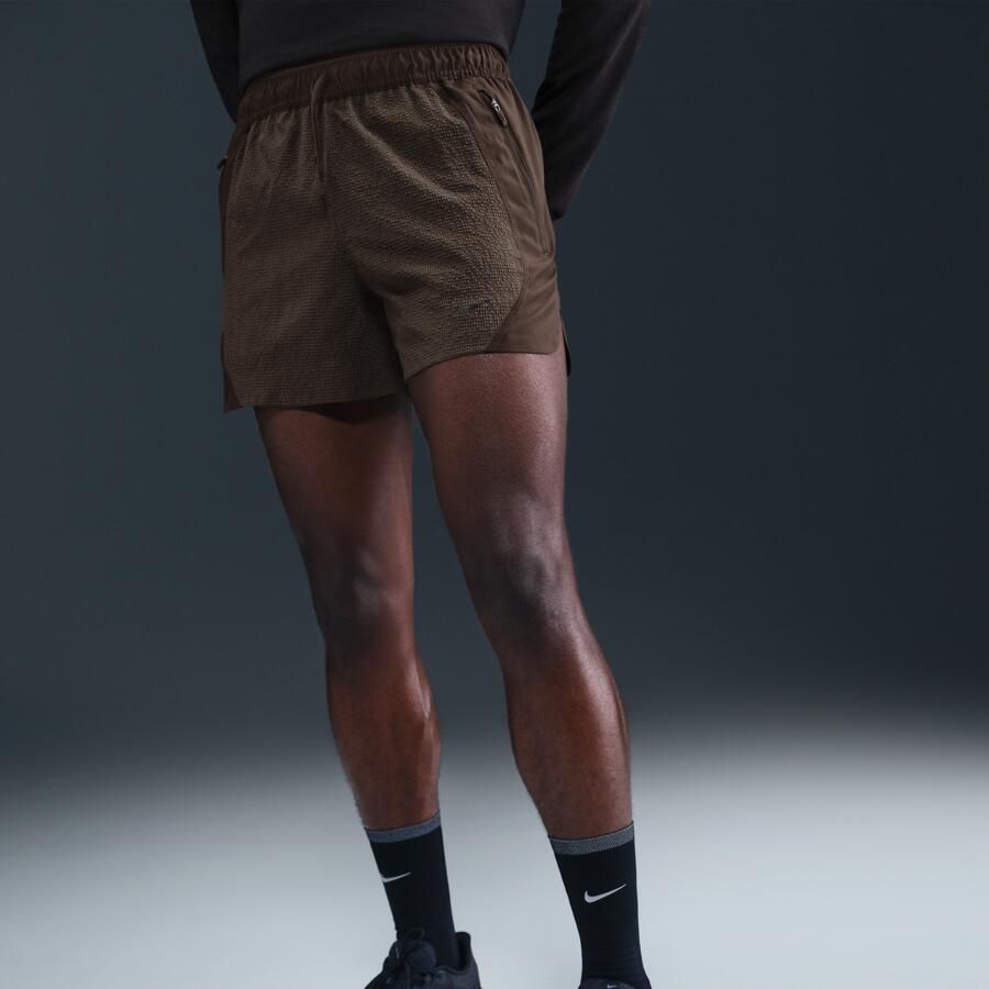 Nike Run Dri-FIT ADV hardloopshorts met binnenbroek voor heren (13 cm) Bruin