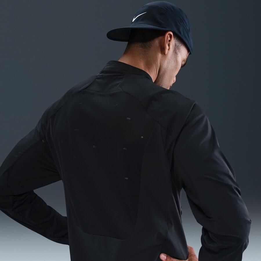 Nike Run licht hardloopjack voor heren Zwart
