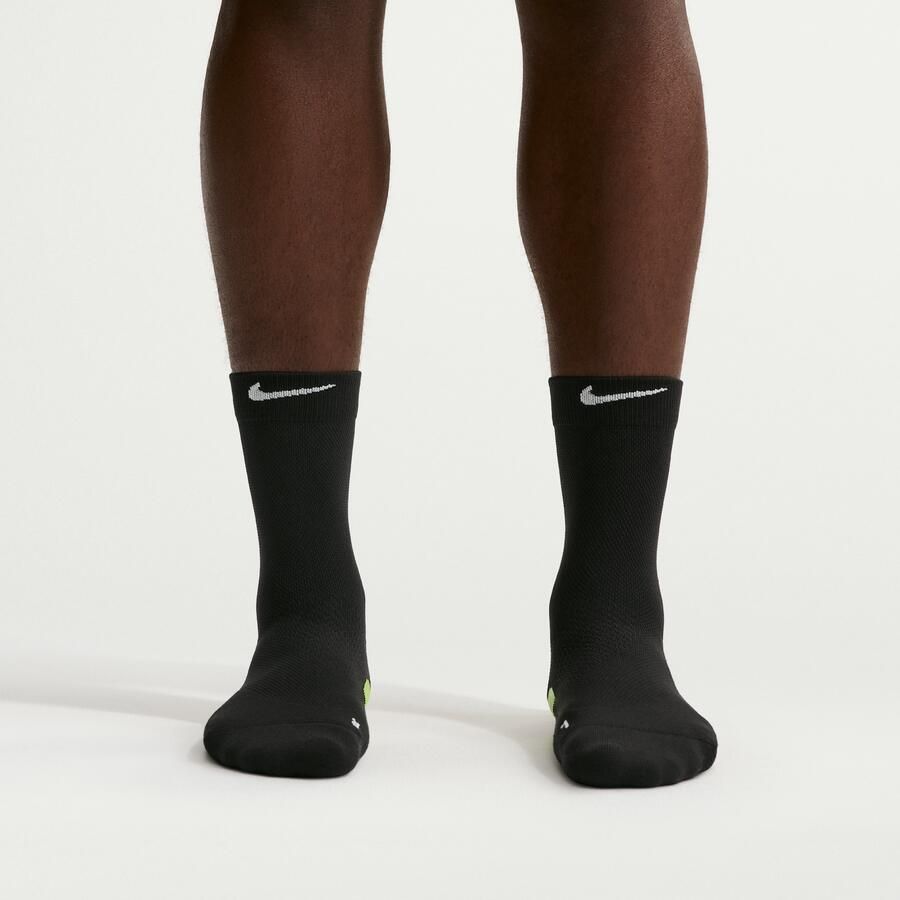 Nike Run Midweight kniekousen voor hardlopen (1 paar) Zwart - Foto 2