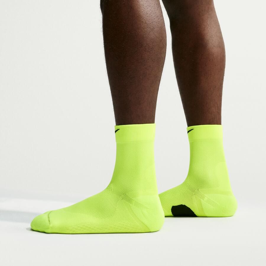 Nike Run Midweight micro crew hardloopsokken (1 paar) Geel