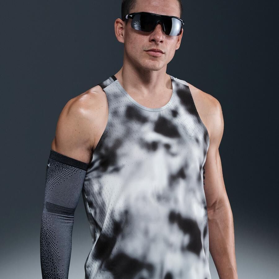 Nike Running Division Breathe Dri-FIT ADV hardlooptanktop voor heren Zwart - Foto 4