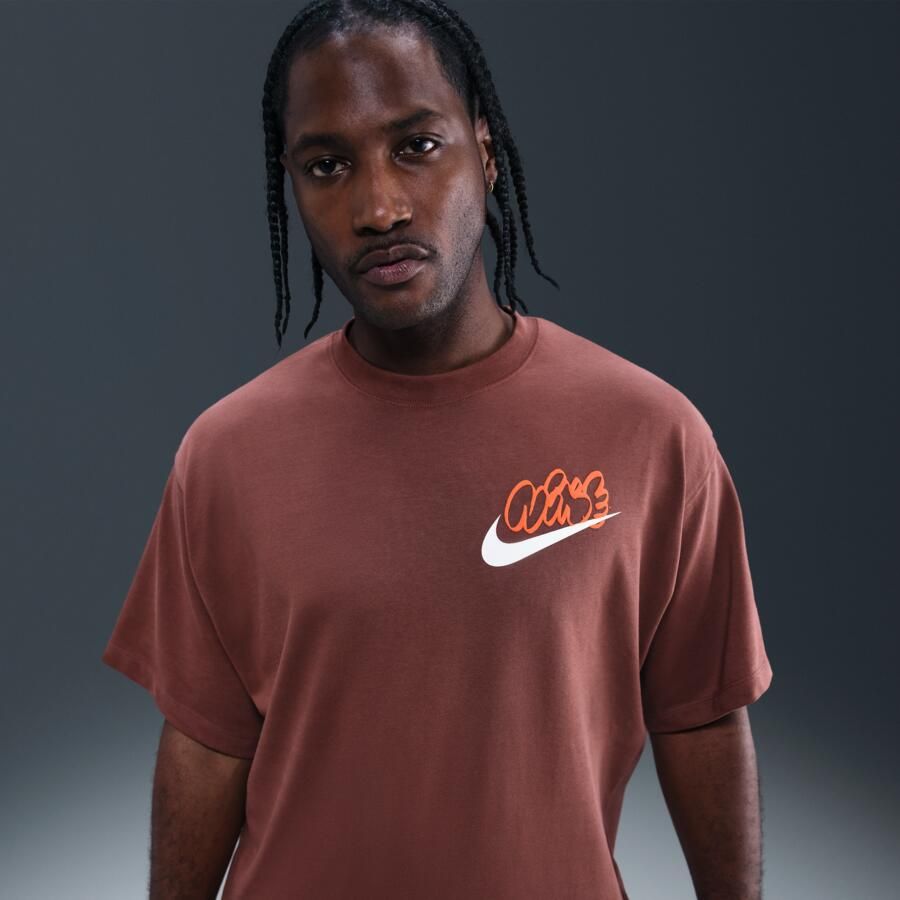 Nike Solo Swoosh T-shirt voor heren Bruin - Foto 4
