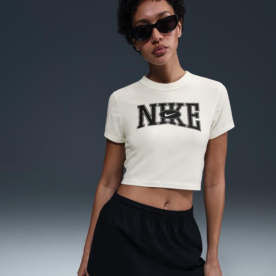 Nike Sportswear Aansluitend kort T-shirt voor dames Wit - Foto 2