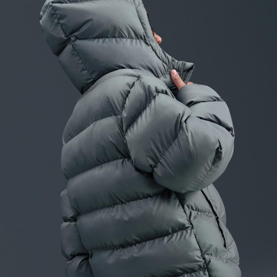 Nike Sportswear All Day Play gewatteerd Therma-FIT jack met ruime pasvorm voor kids Grijs - Foto 3