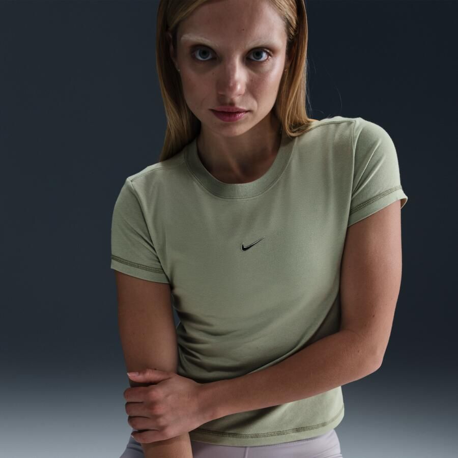 Nike Chill Knit aansluitend kort T-shirt voor dames Groen - Foto 2