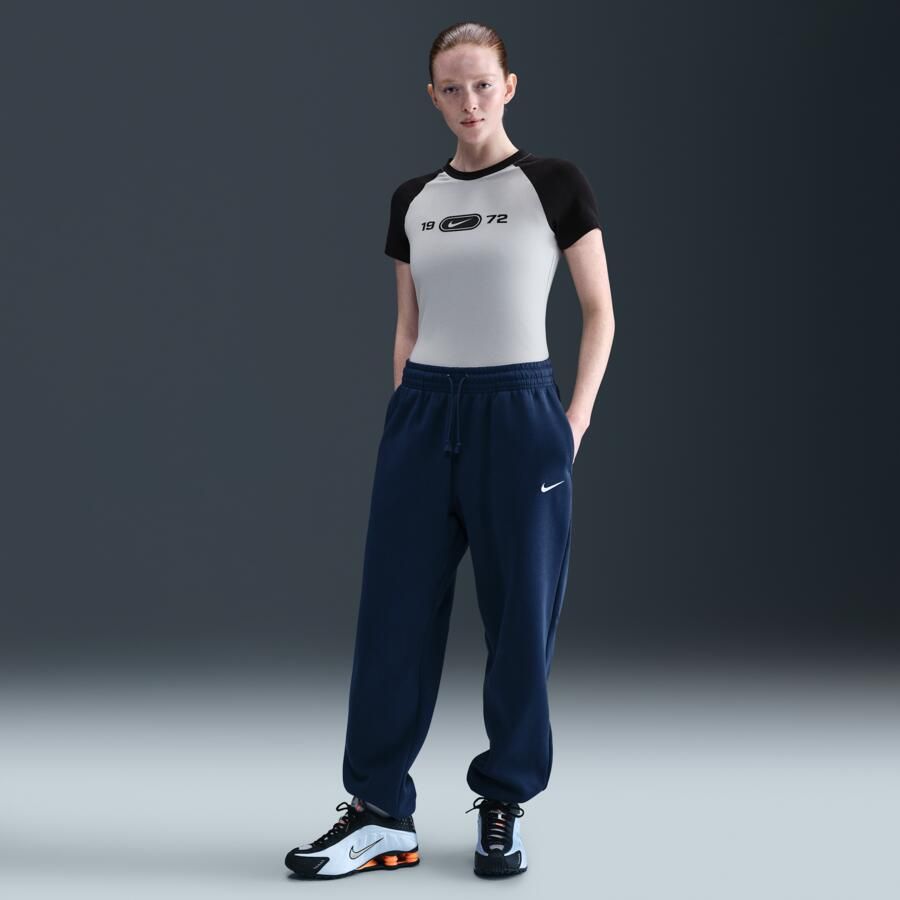 Nike Chill Knit aansluitend T-shirt met graphic voor dames Grijs - Foto 3