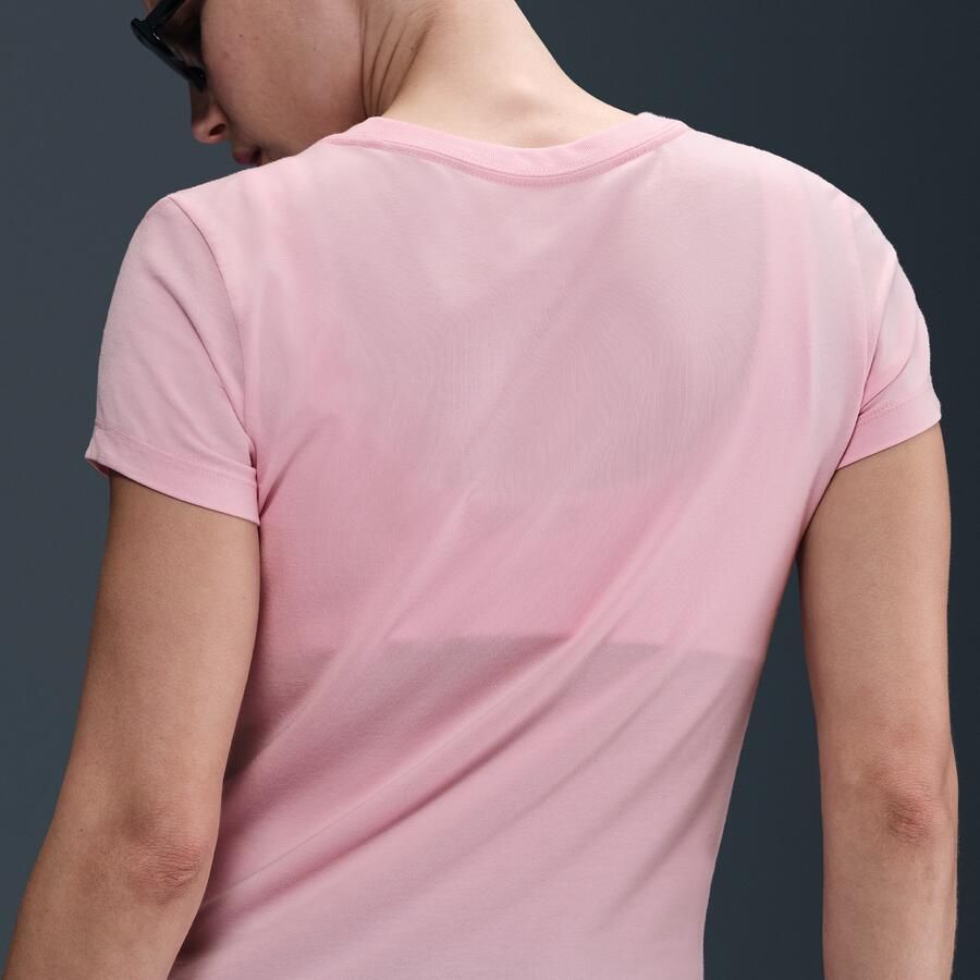 Nike Sportswear Chill Knit T-shirt voor dames Roze