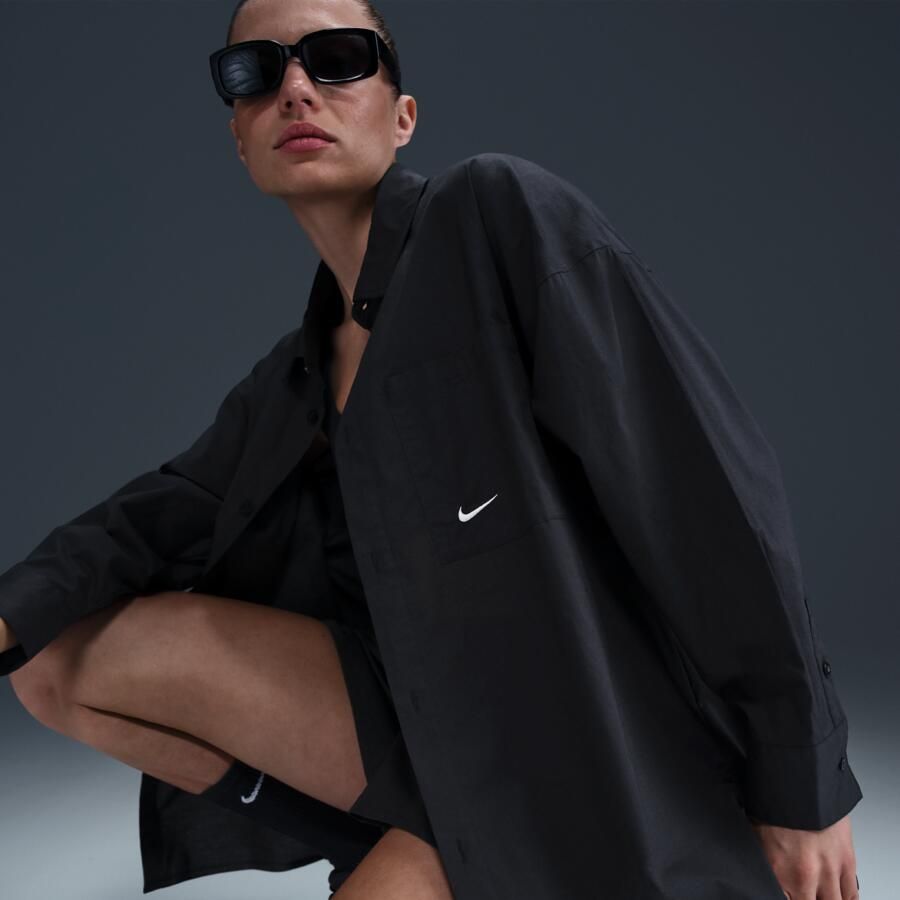 Nike Sportswear Chill Poplin ruimvallende damestop met lange mouwen en knoopsluiting Zwart - Foto 2