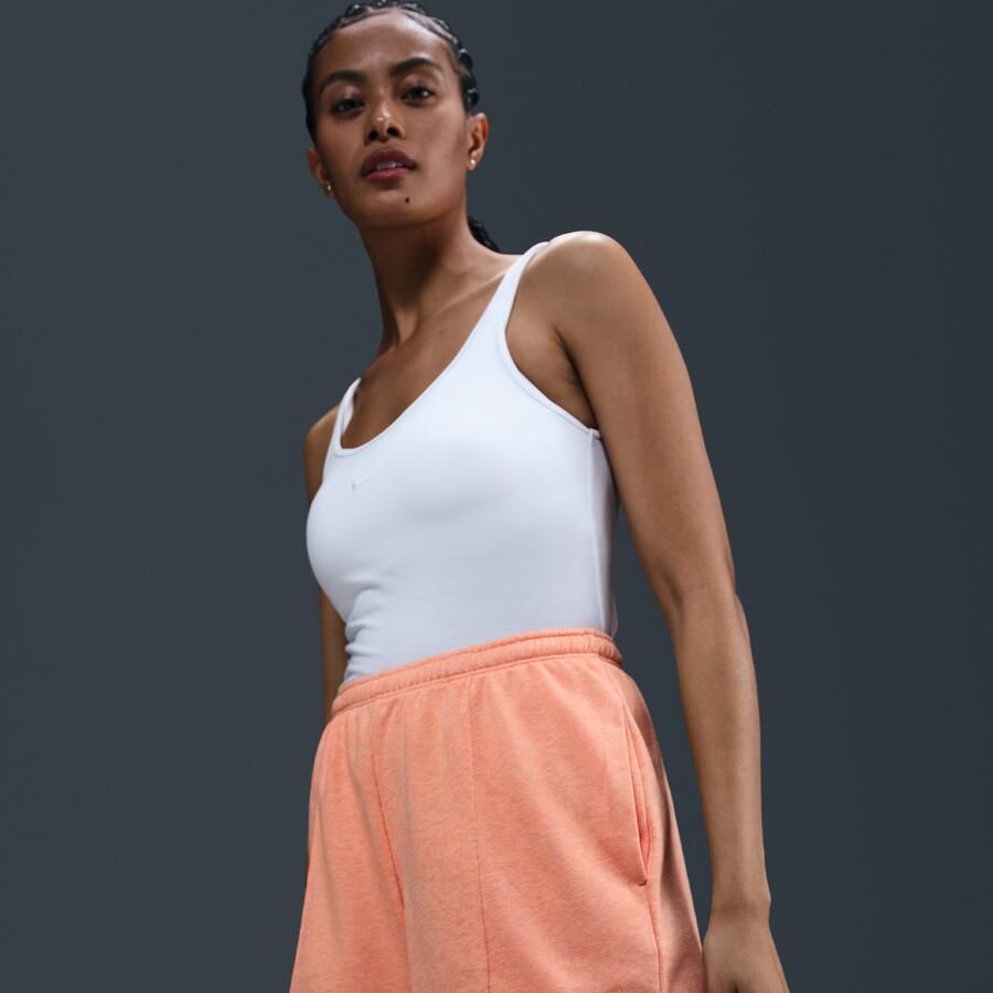 Nike Sportswear Chill Terry shorts van sweatstof met halfhoge taille voor dames (10 cm) Oranje