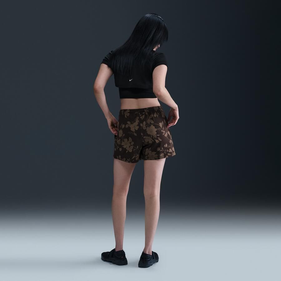 Nike Chill Terry shorts van sweatstof met print en halfhoge taille voor dames Bruin - Foto 3