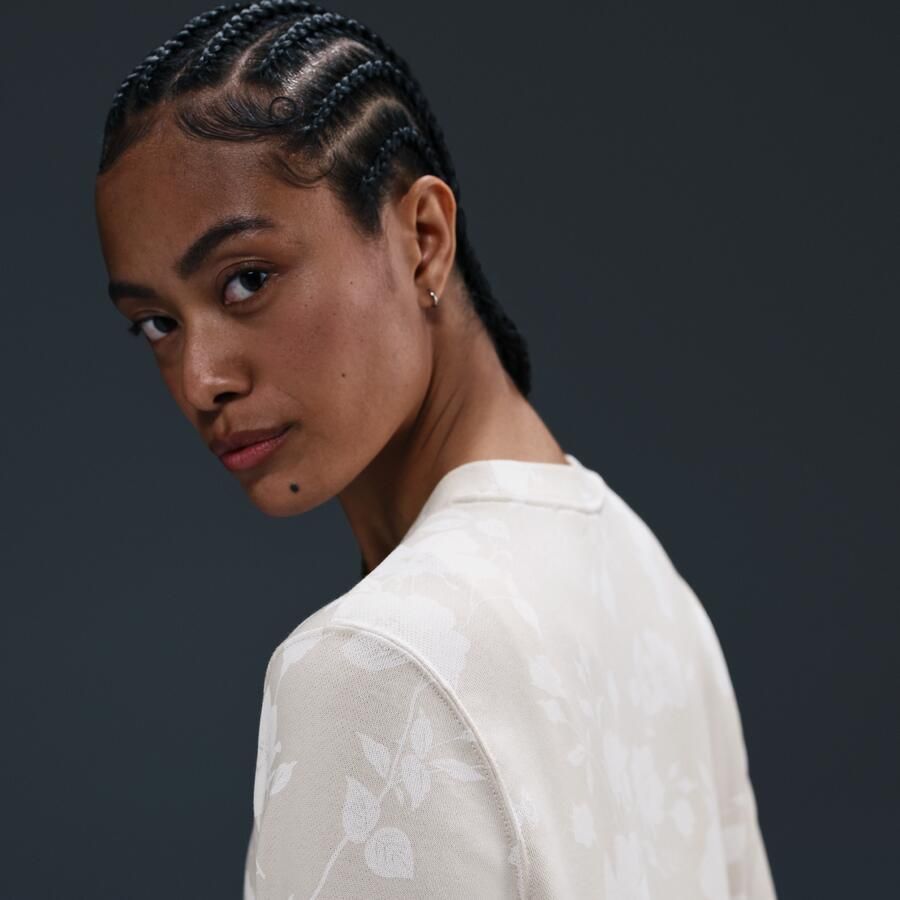 Nike Sportswear Chill Terry sweatshirt van sweatstof met ronde hals en print voor dames Bruin