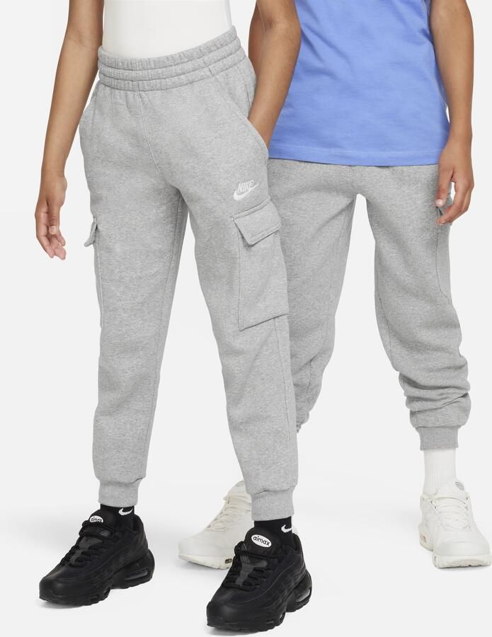 Nike Club Fleece cargobroek voor kids Grijs - Foto 2