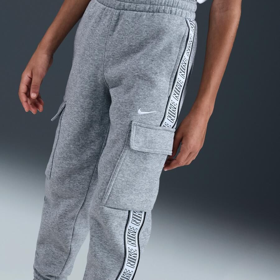 Nike Club Fleece cargobroek voor kids Grijs