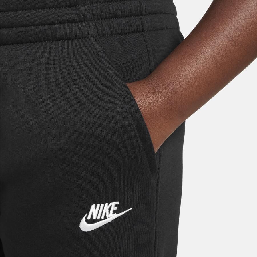 Nike Club Fleece joggingbroek voor kids (ruimere maten) Zwart - Foto 2