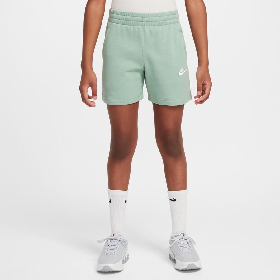 Nike Sportswear Club Fleece meisjesshorts van sweatstof (13 cm) Groen - Foto 4