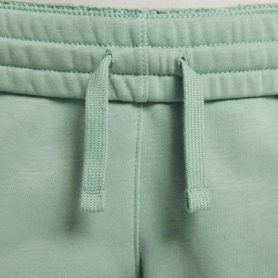 Nike Sportswear Club Fleece meisjesshorts van sweatstof (13 cm) Groen - Foto 3