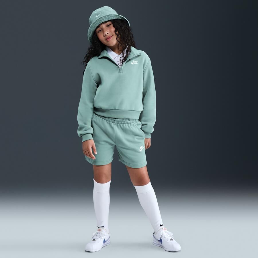 Nike Club Fleece meisjesshorts van sweatstof (13 cm) Groen - Foto 4