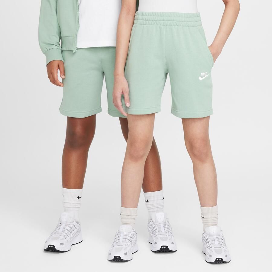 Nike Club Fleece shorts van sweatstof voor kids Groen - Foto 4