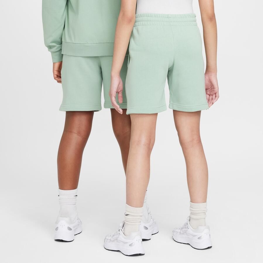 Nike Club Fleece shorts van sweatstof voor kids Groen - Foto 3