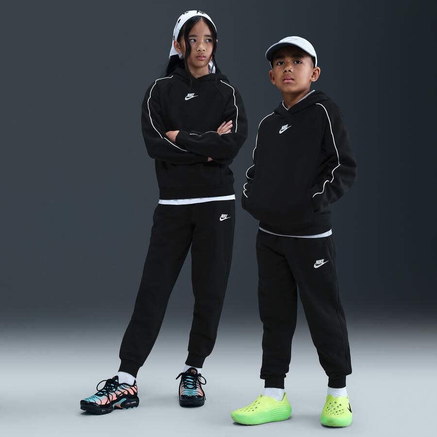 Nike Sportswear Club Fleece trainingspak met capuchon voor kids Zwart - Foto 4