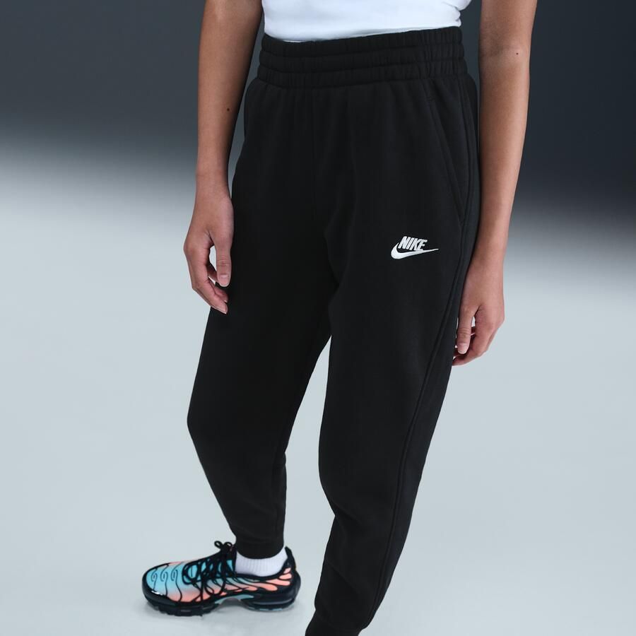Nike Sportswear Club Fleece trainingspak met capuchon voor kids Zwart - Foto 3