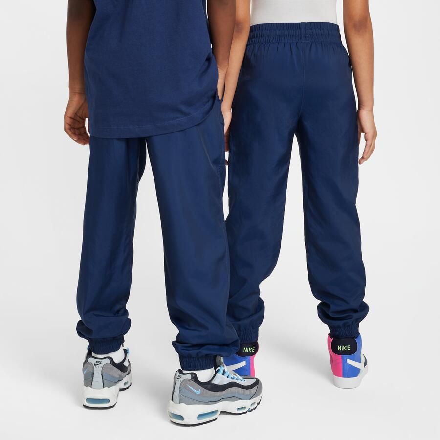 Nike Sportswear Club geweven joggingbroek voor kids Blauw - Foto 3