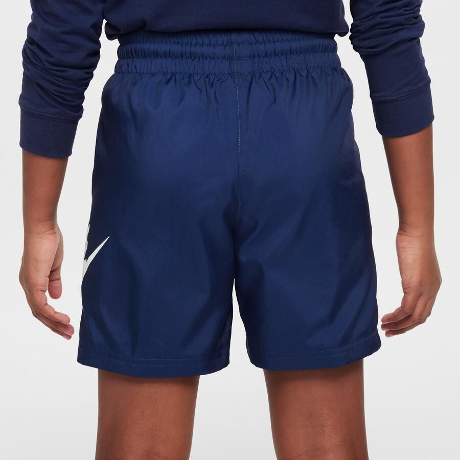 Nike Sportswear Club geweven kindershorts (15 cm) Blauw - Foto 3