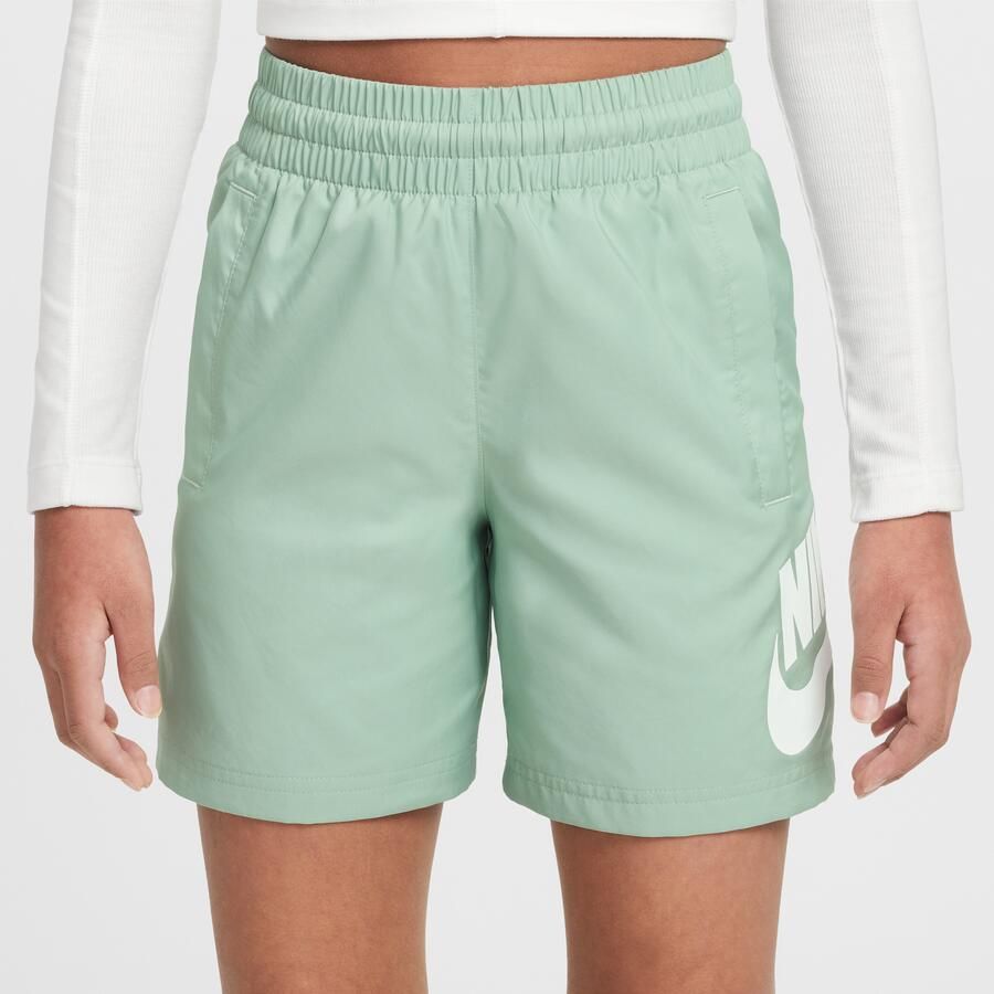Nike Club geweven kindershorts (15 cm) Groen - Foto 2