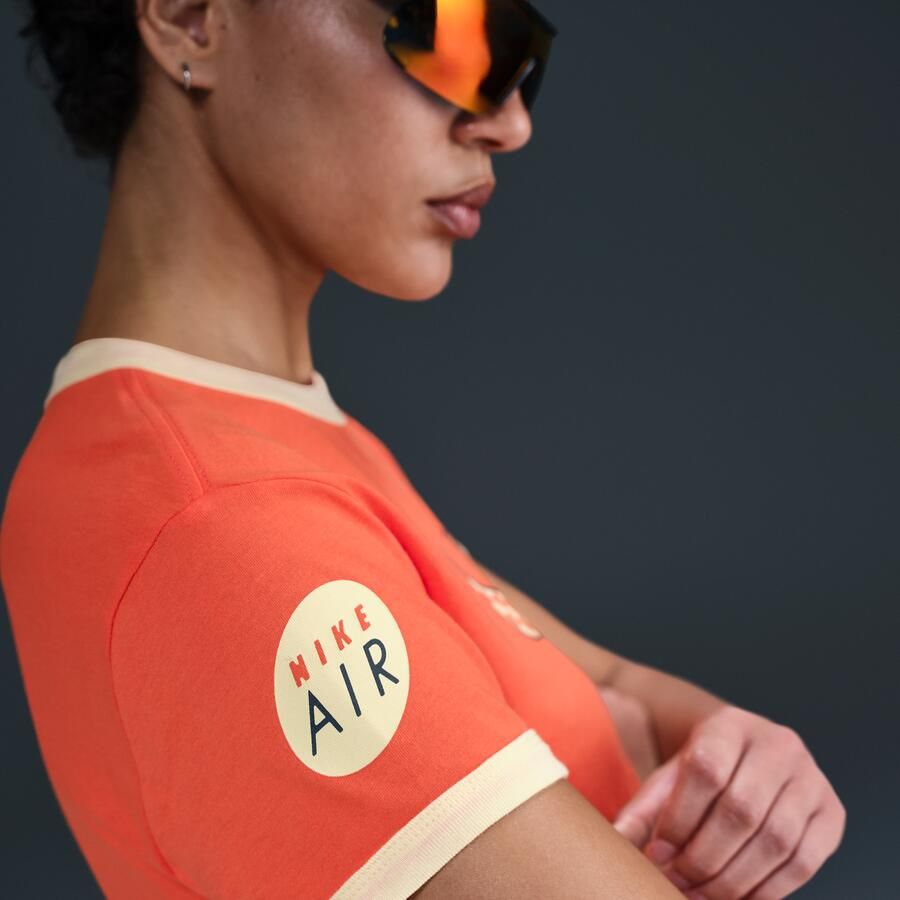 Nike Sportswear Club T-shirt met korte mouwen voor dames Oranje