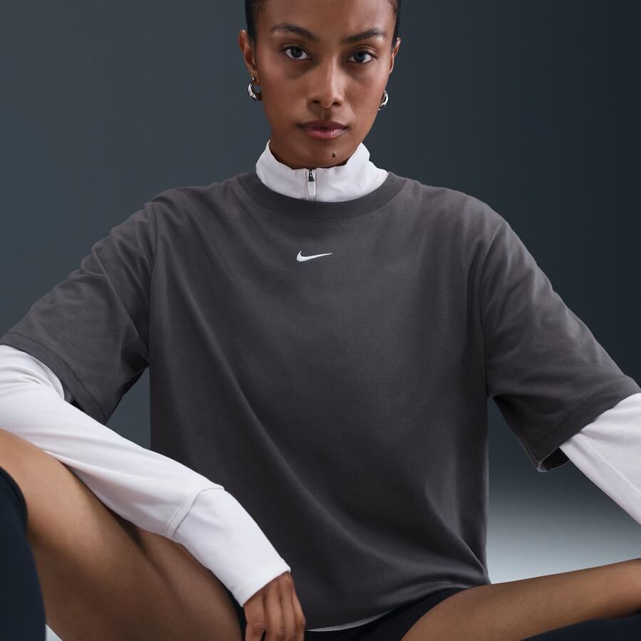 Nike Sportswear Essential T-shirt voor dames Grijs - Foto 2