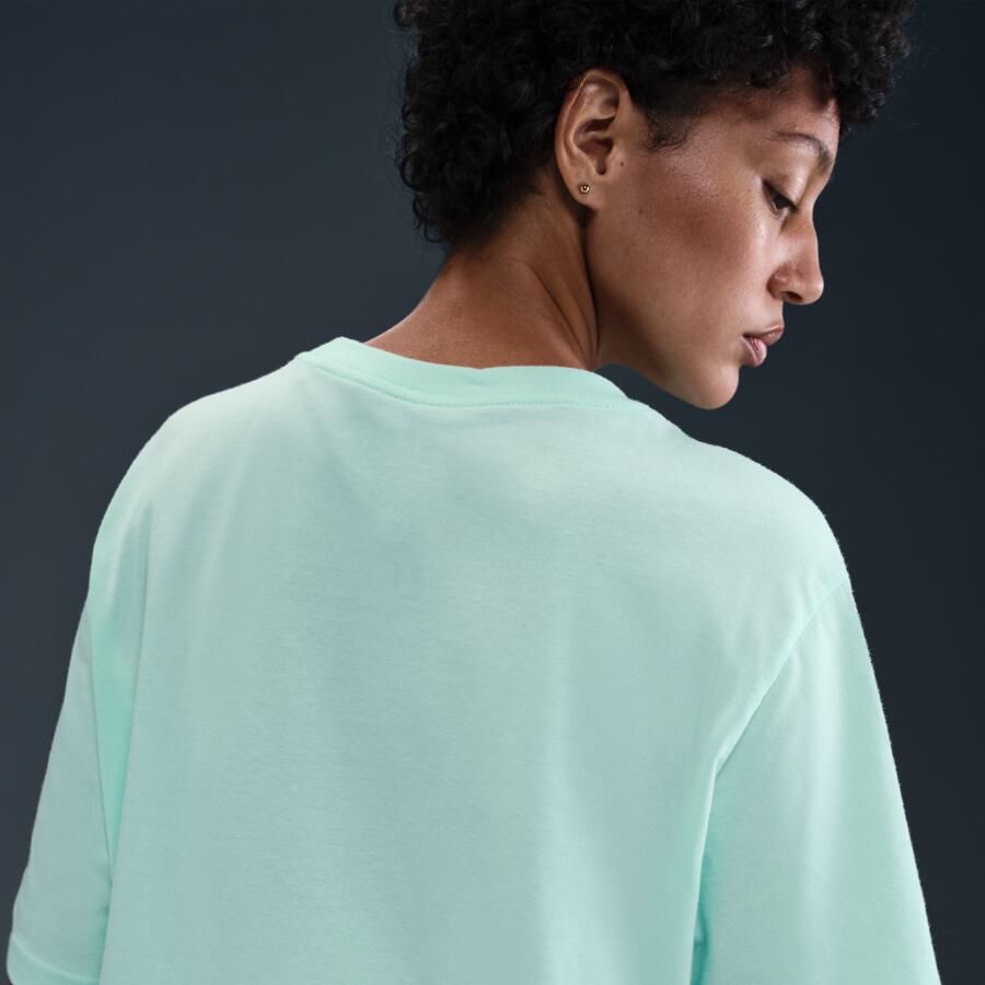 Nike Sportswear Essential T-shirt voor dames Groen