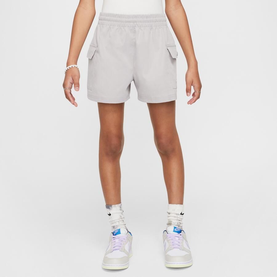 Nike Sportswear geweven cargoshorts voor meisjes Grijs - Foto 3