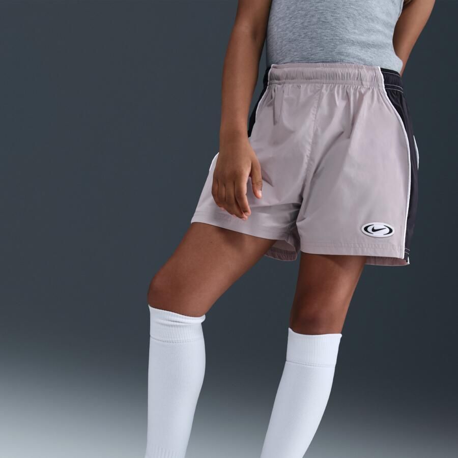 Nike Sportswear geweven meisjesshorts Paars