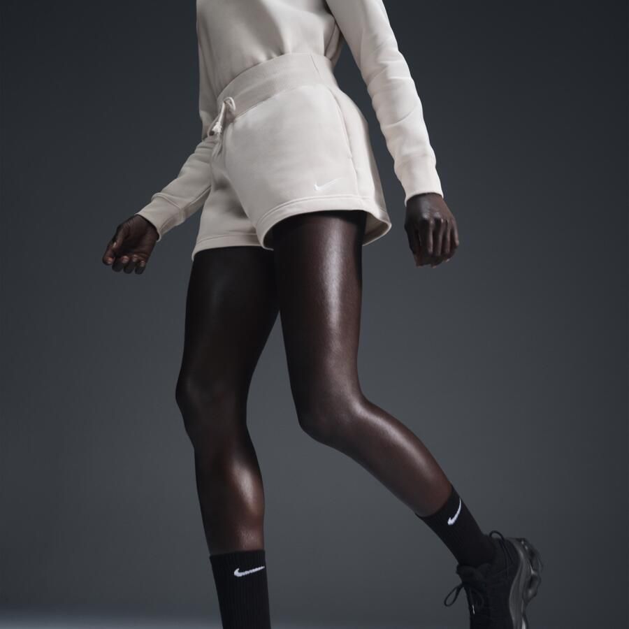 Nike Sportswear Phoenix Fleece damesshorts met ruimvallende pasvorm en hoge taille Bruin - Foto 2