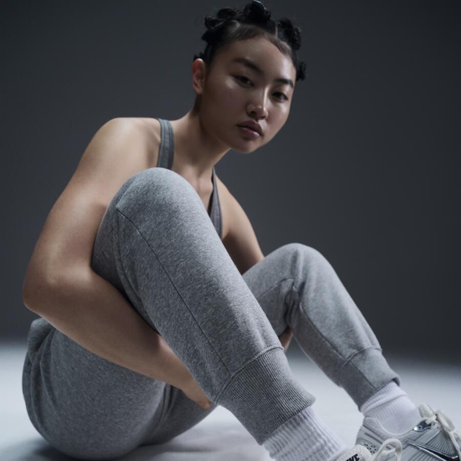 Nike Sportswear Phoenix Fleece joggingbroek met halfhoge taille voor dames Grijs