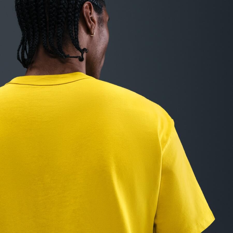 Nike Premium Essentials T-shirt voor heren Geel