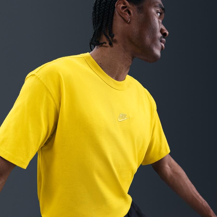 Nike Premium Essentials T-shirt voor heren Geel - Foto 2