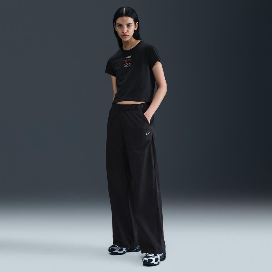 Nike T-shirt met graphic voor dames Zwart - Foto 3