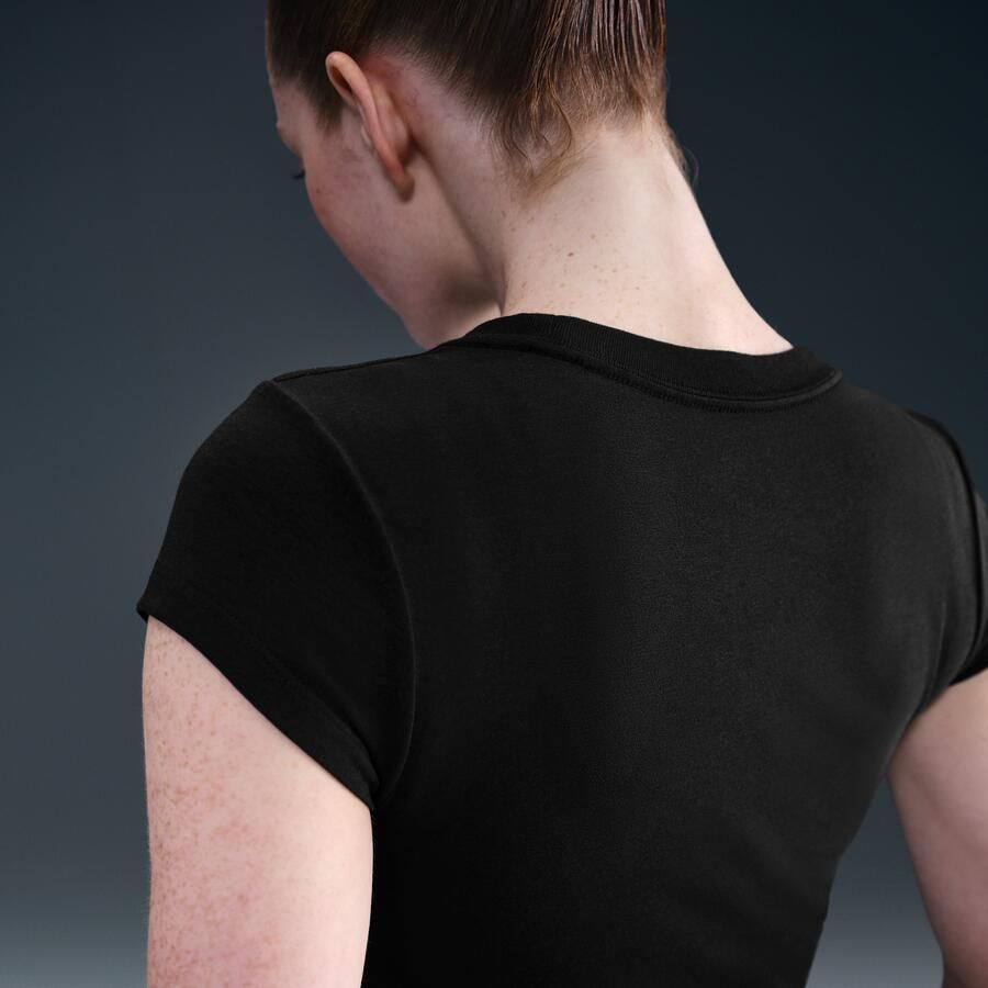 Nike Sportswear T-shirt met korte mouwen en graphic voor dames Zwart