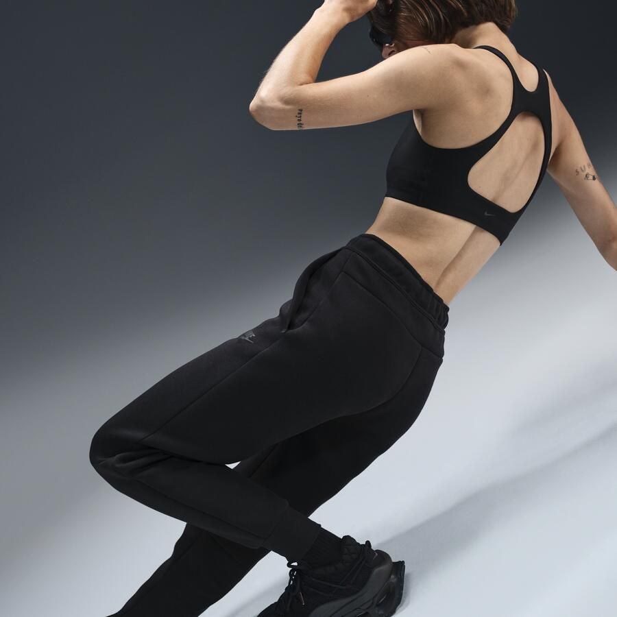 Nike Tech Fleece joggingbroek met halfhoge taille voor dames Zwart