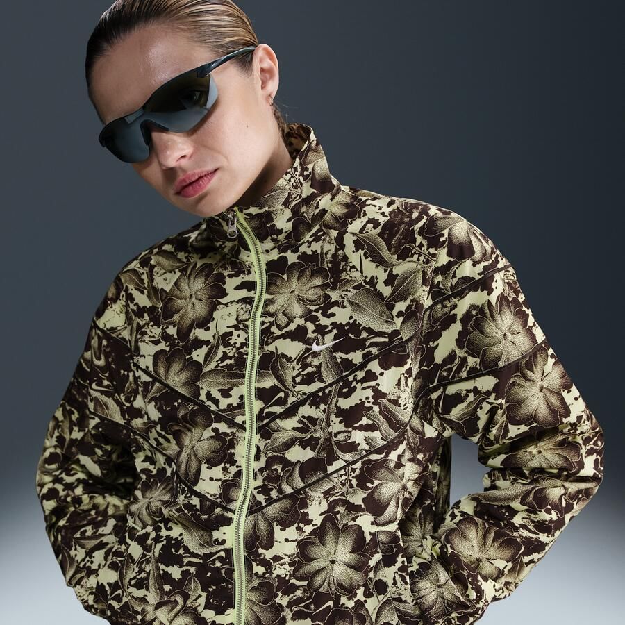 Nike Sportswear Windrunner ruimvallend geweven damesjack met uv-bescherming print en rits over de hele lengte Geel - Foto 4