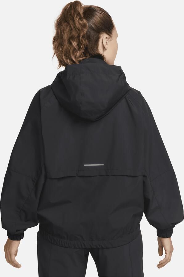 Nike Storm-FIT Swift hardloopjack voor dames Zwart - Foto 4