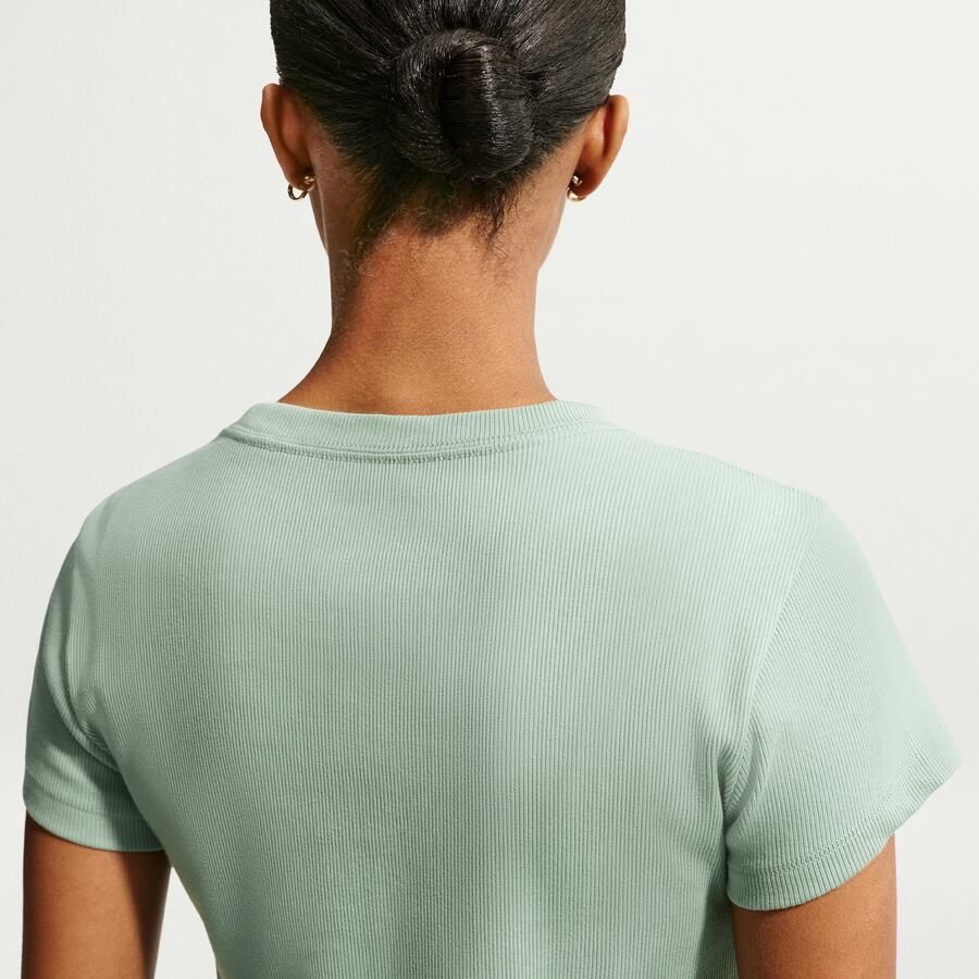Nike strak kort T-shirt met ribbels voor dames Groen - Foto 2