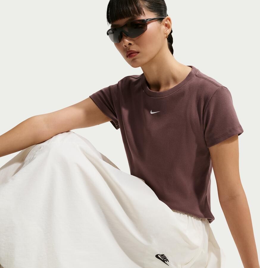 Nike strak kort T-shirt met ribbels voor dames Paars - Foto 3