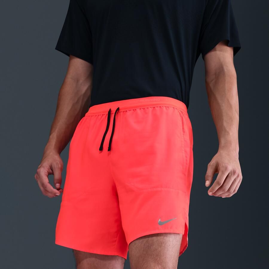 Nike Stride Dri-FIT 2-in-1 hardloopshorts voor heren (18 cm) Rood